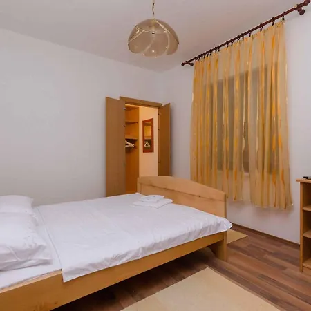 Apartment In 39244
